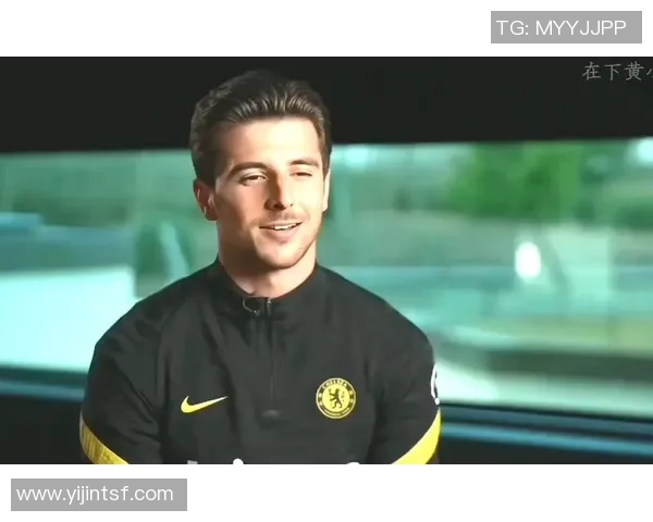 从小帅气的足球明星们如何在绿茵场上绽放光彩